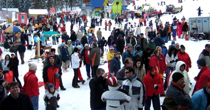 La concurs participă turişti pricepuţi din întreaga ţară