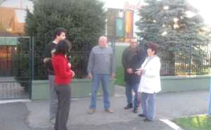 Locuitorii s-au plâns de multe ori la Poliţie şi Primărie de gălăgia făcută de nuntaşi