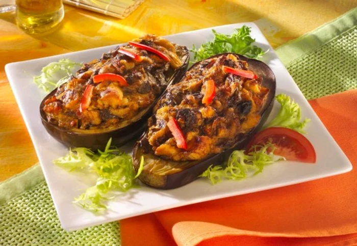 
    Încearcă o reţetă simplă de vinete umplute!clickpoftabuna.ro  