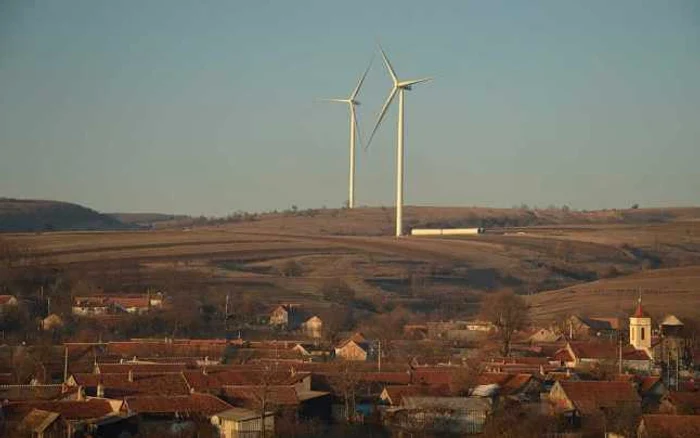 Eolienele au înconjurat satul Sfânta Elena Foto