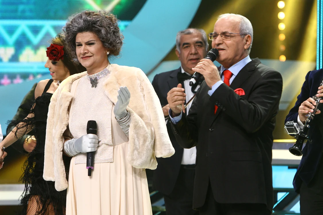 
     Nelu Ploieşteanu a transformat-o pe Maria Buză în marea câştigătoare a sezonului 6foto: Antena 1  
