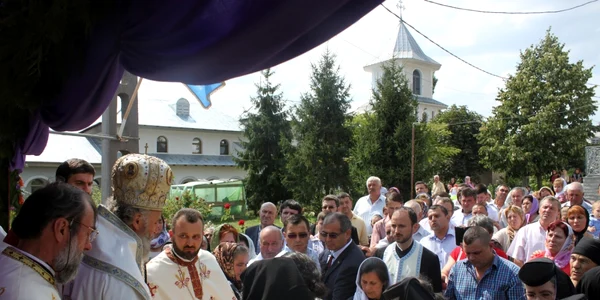 Imagine de la slujba de la mănăstirea Cudalbi FOTO ADJ
