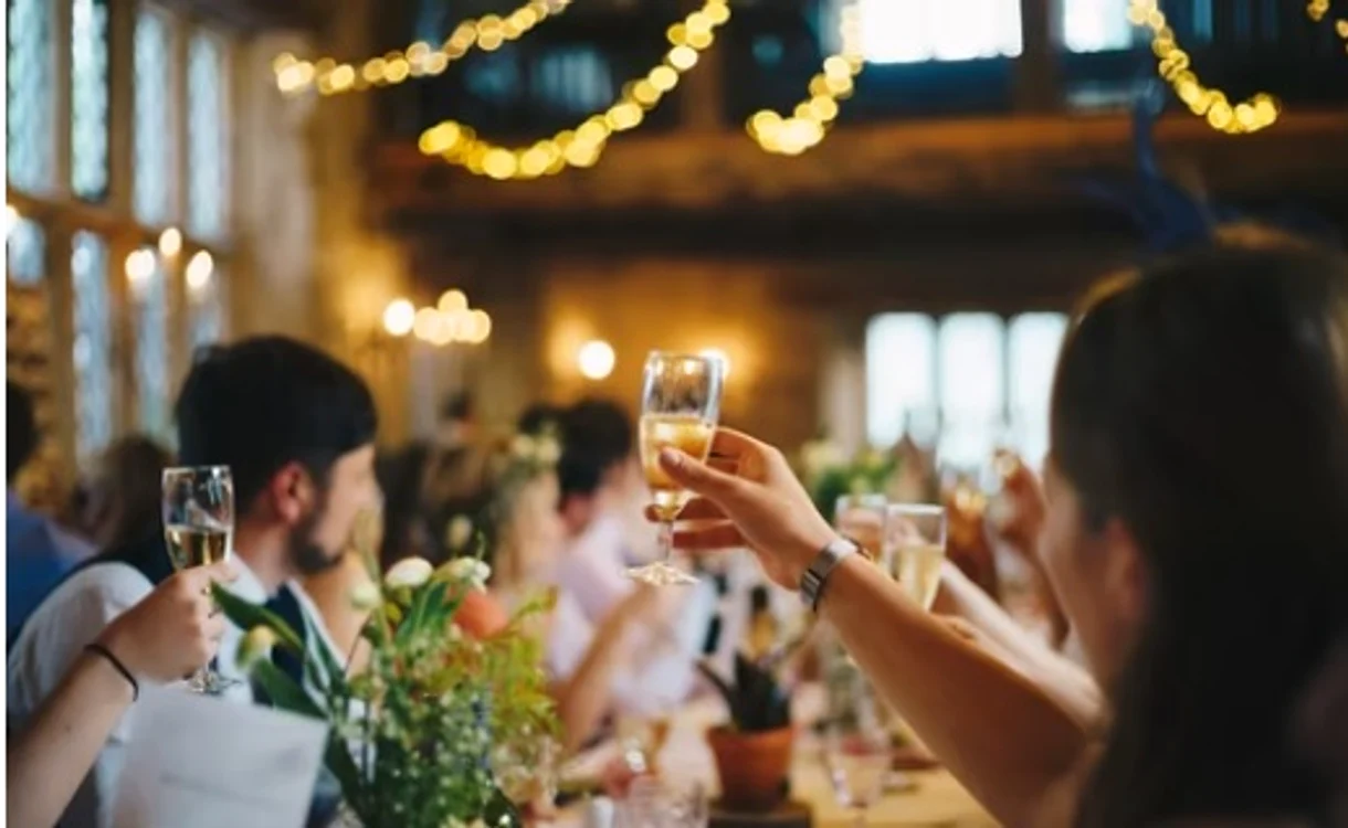 Petrecerea de Revelion este un prilej de distracție maximă FOTO: Unsplash.com