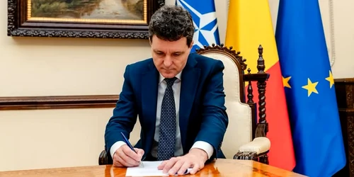 Nicusor dan fb N Dan jpg