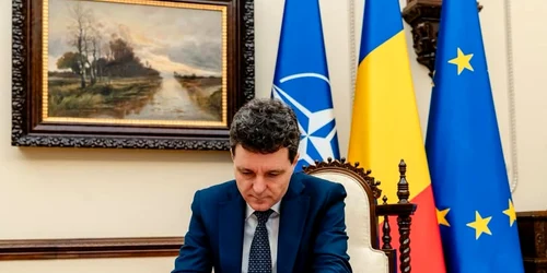 Nicusor dan fb N Dan jpg