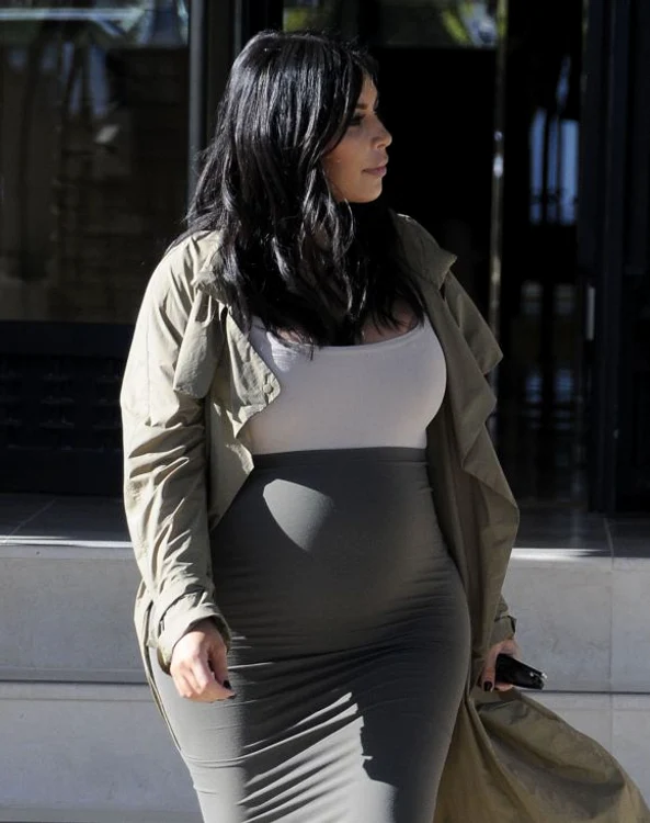 Kardashian a luat proporţii de câmd a rămas însărcinată