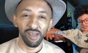 Fiul lui Kamara, Leon, e internat în spital Artistul și mama băiețelului său îl veghează cu schimbul  