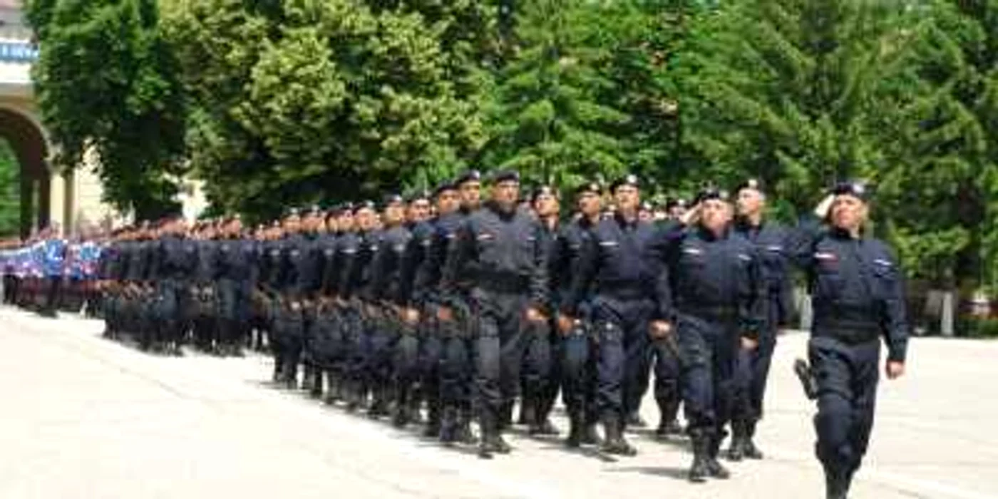 Jandarmii se pregătesc pentru misiunea în Kosovo