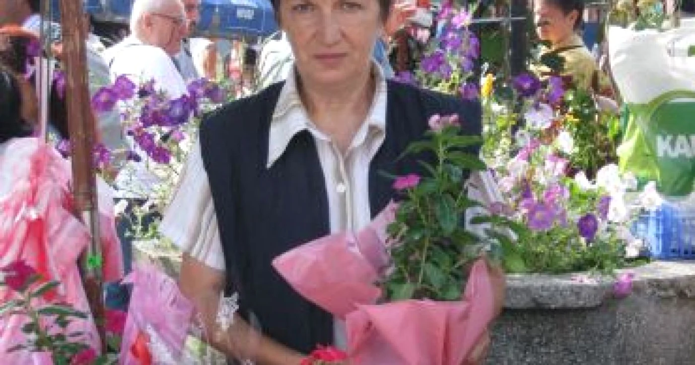 Alba Iulia: Maria Turlică, după 20 de ani în domeniul sanitar s-a făcut florăreasă