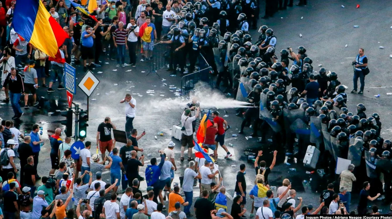 Acum 7 ani, la protest, intervenția jandarmilor a fost violentă / Sursa foto: Inquam Photos
