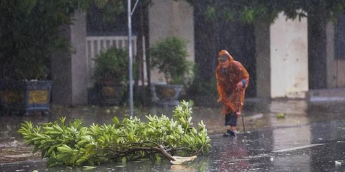 Vietnam, lovit de un taifun foto x jpeg