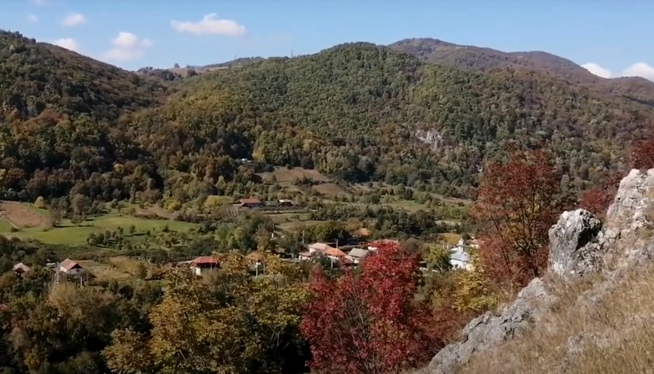 Localnicii susțin că satul Gureni va fi afectat de cariera de calcar Foto: Captură Vide