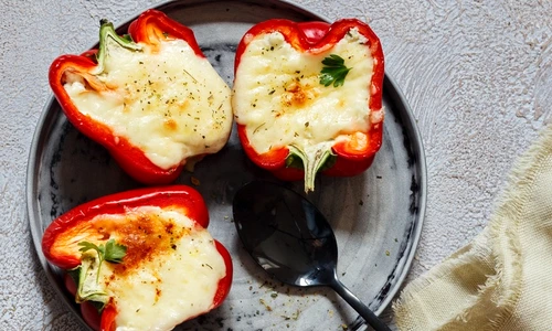 Reteta rapida  Ardei cu branza gratinati  Sursa imagine shutterstock 1158948379 jpg