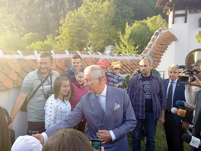 
    Prinţul a ajuns luni seară în  Valea Zălanului  