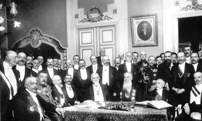 Unirea cu Basarabia, ajutată cu o şpagă de 2 milioane lei  „Subteranele“ politicii româneşti jpeg