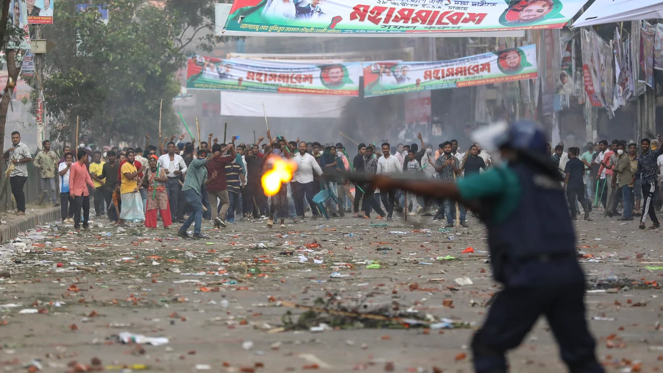 Proteste violente în Bangladesh FOTO X/  UN Human Rights