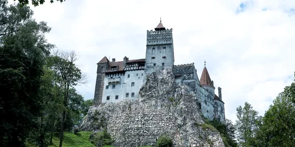 Castelul Bran este cel mai vizitat obiectiv turistic din România