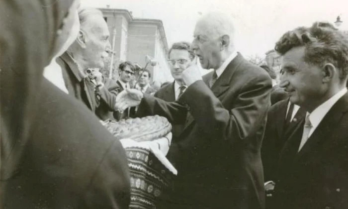 Vizita generalului de Gaulle la Bucureşti jpeg