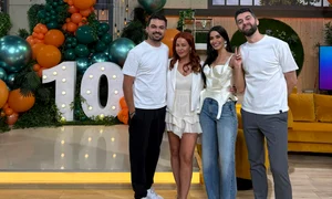 Producătoarea emisiunii Vorbește Lumea, Andreea Caranda, e mândră de prezentatorii și de echipa ei