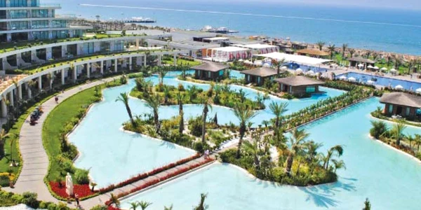 Vedere la Marea  Mediterană  dintr-una din camerele hotelului Maxx  Royal din Belek