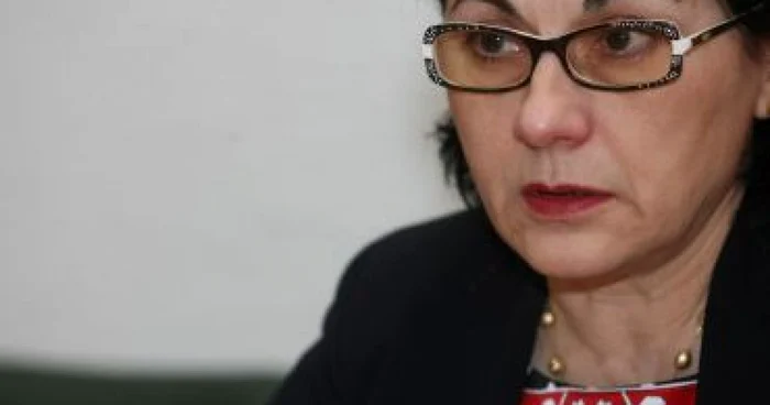 Andronescu cere primăriilor să contribuie la plata facturii pentru reparaţiile din şcoli