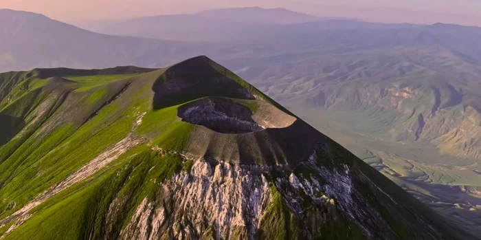 Ol Doinyo Lengai, din Tanzania, este cel mai rece vulcan din lume / foto: captură video