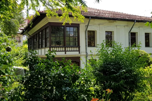 Impozitul pe o casă din București ar putea crește de 26 de ori. Cum se ajunge de la 1.044 la 27.500 de lei pe an