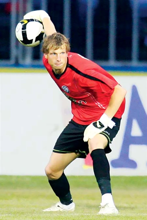 
    Arlauskis a câştigat  titlul de campion  cu Unirea Urziceni  în 2009, jucând apoi  meci de meci  în Liga Campionilor (FOTO: Mediafax)  