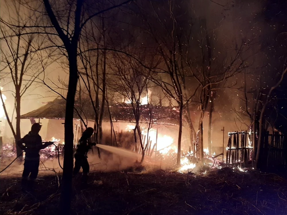 Incendiul a fost provocat de un scurtcircuit FOTO ISU Ialomiţa