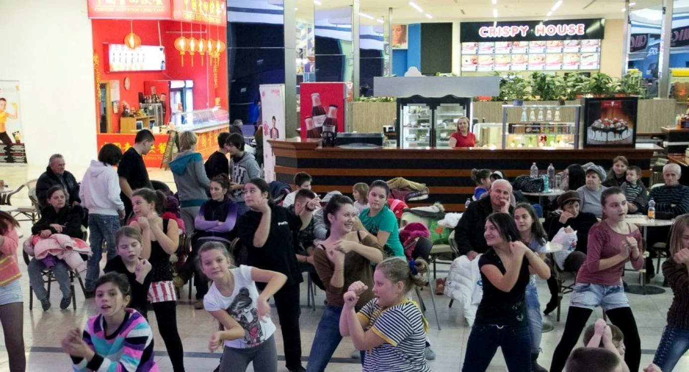 La Galleria există diverse activităţi pentru tineri FOTO arhivă Adevărul