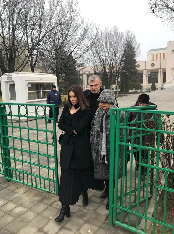 Andreea Berecleanu, la ceremonia de incinerare a trupului neînsuflețit al Cristinei Țopescu