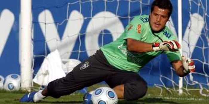 Julio Cesar ar putea rata meciul de miercuri cu Chelsea
