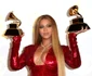 Beyoncé – Grammys 2017
Ca şi cum nu ar fi strălucit destul în această rochie cu paiete şi purtându şi cu mândrie sarcina, Bé şi a pus decolteul abisal în valoare cu un colier din colecţia Lorraine Schwartz, de 400 de carate, ce valora 12 mil $ 
 jpeg