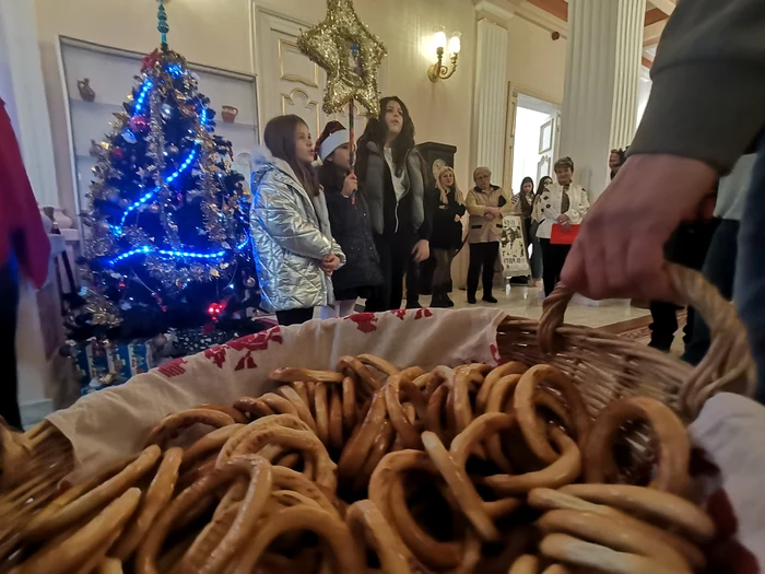 Colindul cu Steaua începe să le fie străin copiilor FOTO: A. Mitran