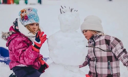 1 copii si om de zapada jpg jpeg