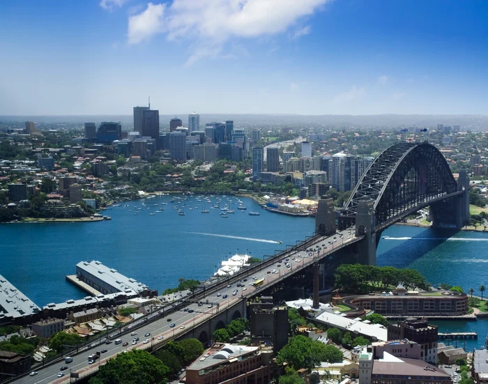 Podul Harbour este o atracţie emblematică pentru Sydney FOTO SHUTERSTOCK