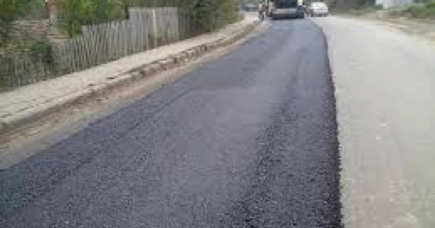 Autorităţile locale au precizat că amenajarea de rigole închise ar fi costat mai mult şi nu existau fonduri suficiente alocate în acest sens