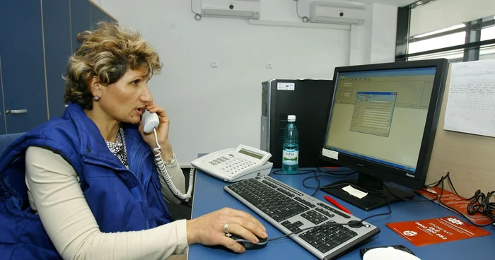 Cele mai multe apeluri sunt false Foto:Arhivă Adevărul