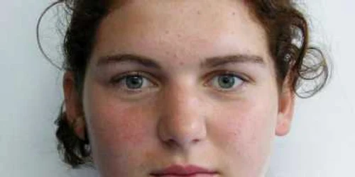 IONELA TIMOFTE  (15 ani)