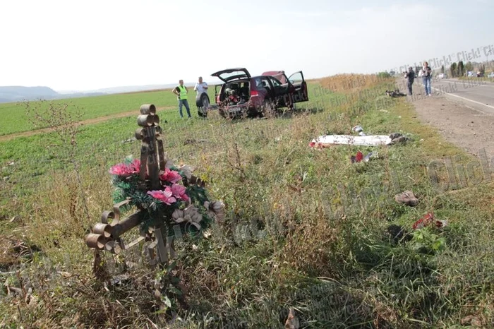 
    Motoscuteristul a murit în urma impactului cu automobilul ISU. (Foto: Cezar Pădurariu)  