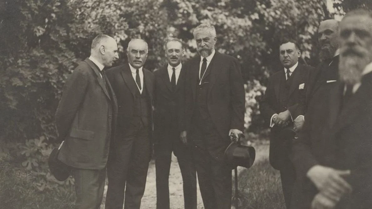 Oliver Jens Schmitt, istoric și profesor la Universitatea din Viena: «Nici în 1914, nici la începutul anului 1918, politicienii români nu s au așteptat la colapsul tuturor imperiilor din Europa Răsăriteană» jpeg