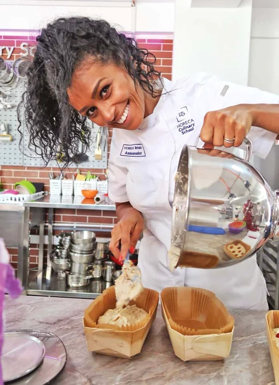 Uite ce prăjituri apetisante ştie să facă actriţa şi prezentatoarea tv Majda Aboulumosha!