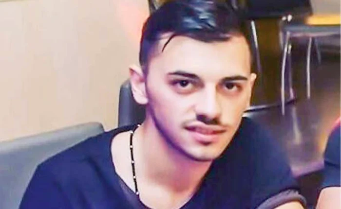 Ionuţ Pîrvulescu se mândreşte cu tatuajele lui