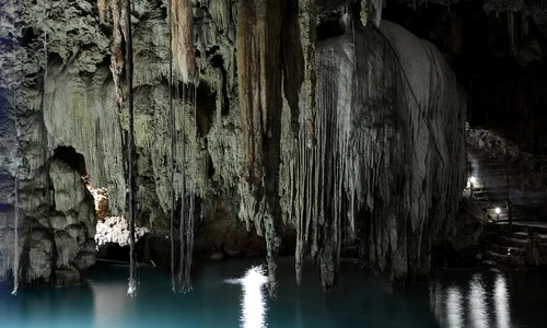 Peșteră din Peninsula Yucatán (© Pixabay)