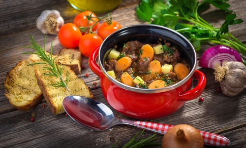 Ciorbă de vită cu roşii jpeg