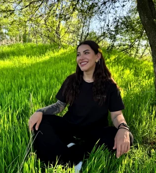 Nicoleta Nucă s-a mutat la Valea Călugărească foto: Facebook 