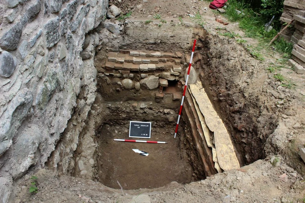 Cercetări arheologice în cadrul proiectului de restaurare a Cetății Medievale Bistrița