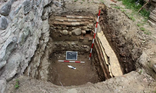 Cercetări arheologice în cadrul proiectului de restaurare a Cetății Medievale Bistrița
