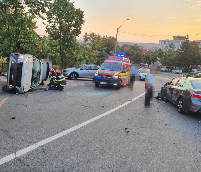 Un psiholog explică de ce mor atâția români în accidente: „Românul e fără limite la volan. Pentru el, mașina e o obligație”