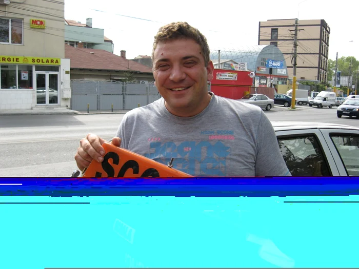 Cătălin Niţu este instructor auto, dar spune că nu-i place să şofeze